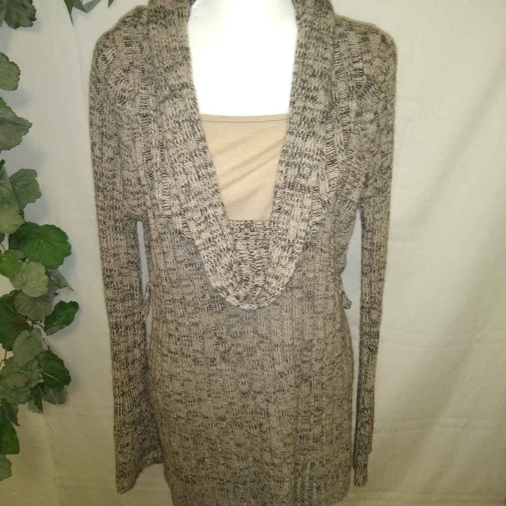 ❄️Brown and Tan Cowl Neck Sweater❄️